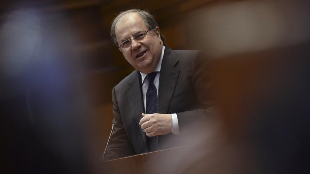 Juan Vicente Herrera no despejará hoy tampoco su futuro.