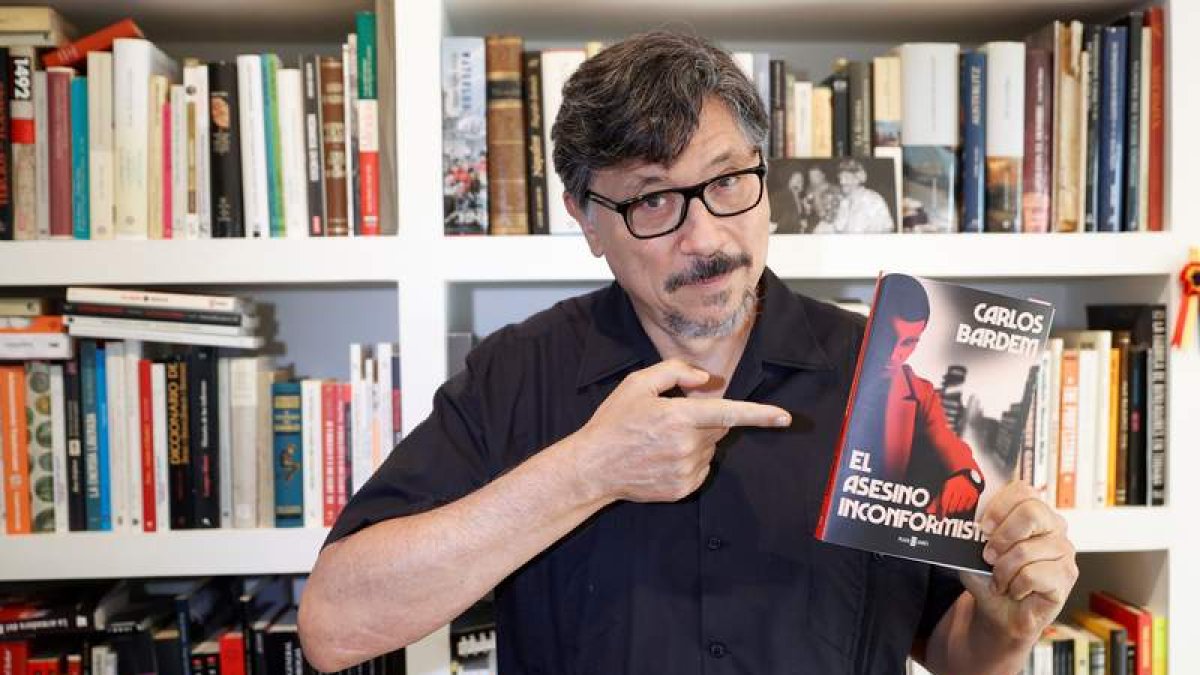 El polifacático escritor y actor Carlos Bardem