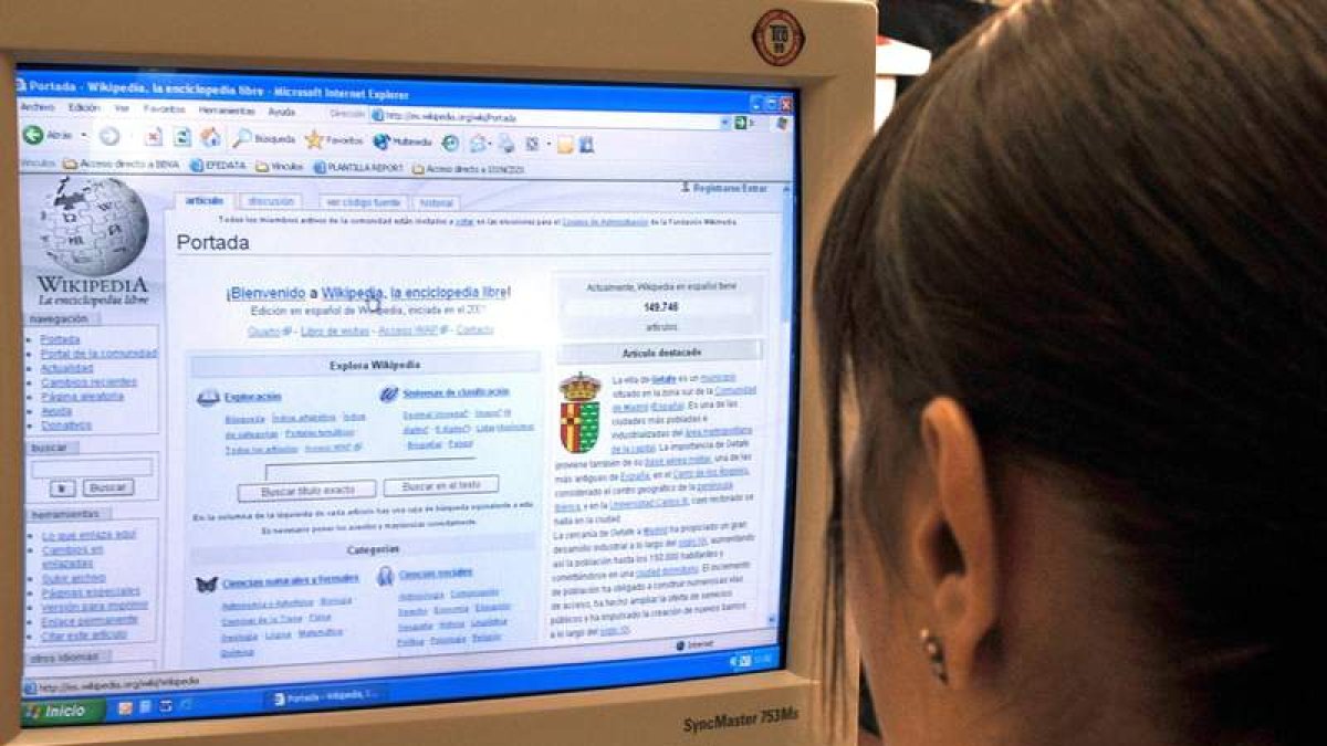La enciclopedia es actualizada por voluntarios y puede ser modificada. ULI DECK