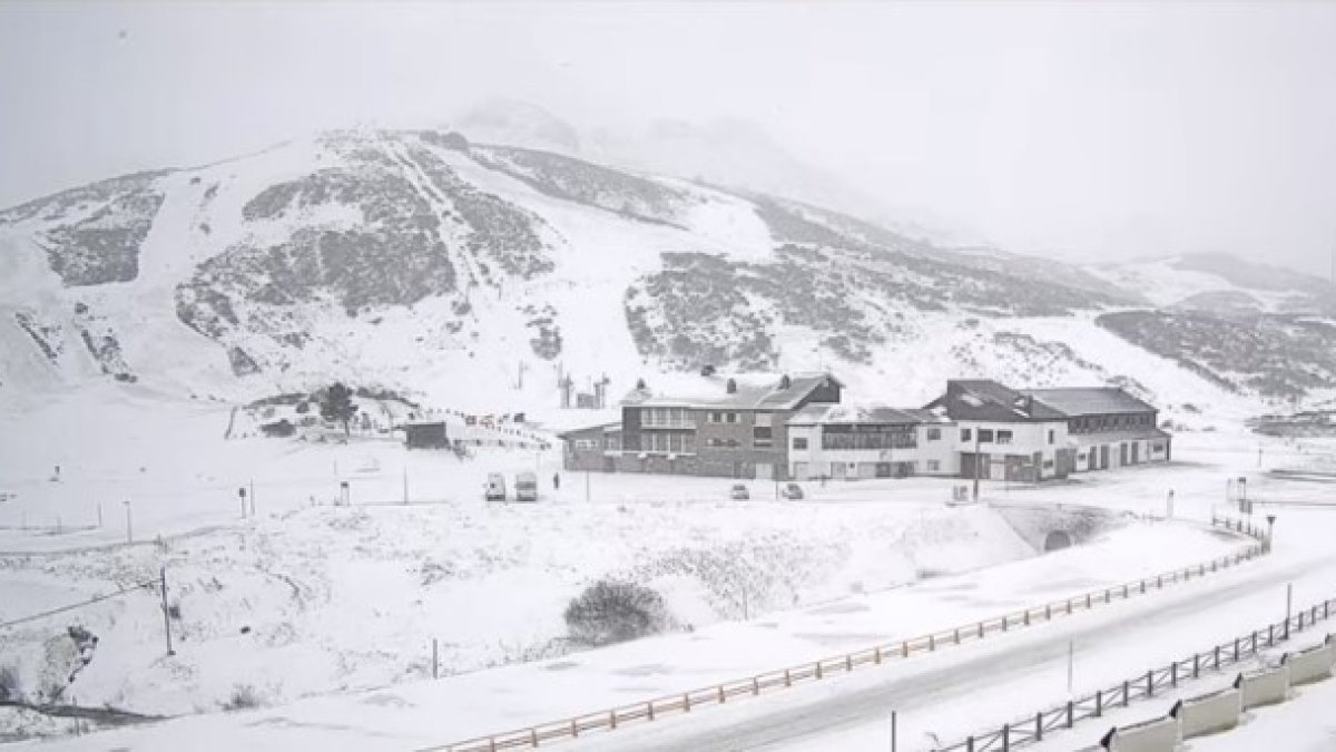 Imagen de la webcam de la estación de esquí de San Isidro. SAN ISIDRO.NET