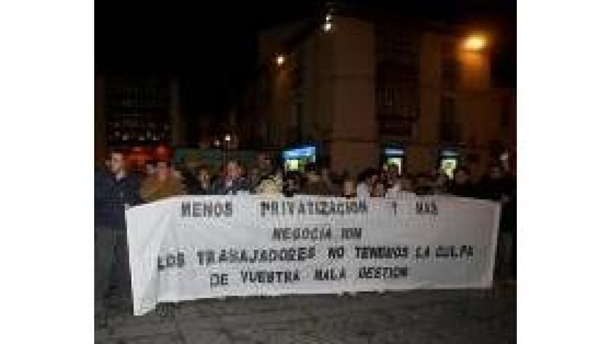 Los trabajadores continúan con sus protestas para ser renovados