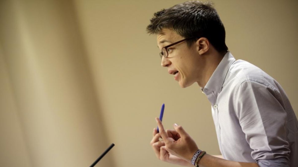 Íñigo Errejón, de Podemos, durante la rueda de prensa posterior a la junta de portavoces en el Congreso de los Diputados.