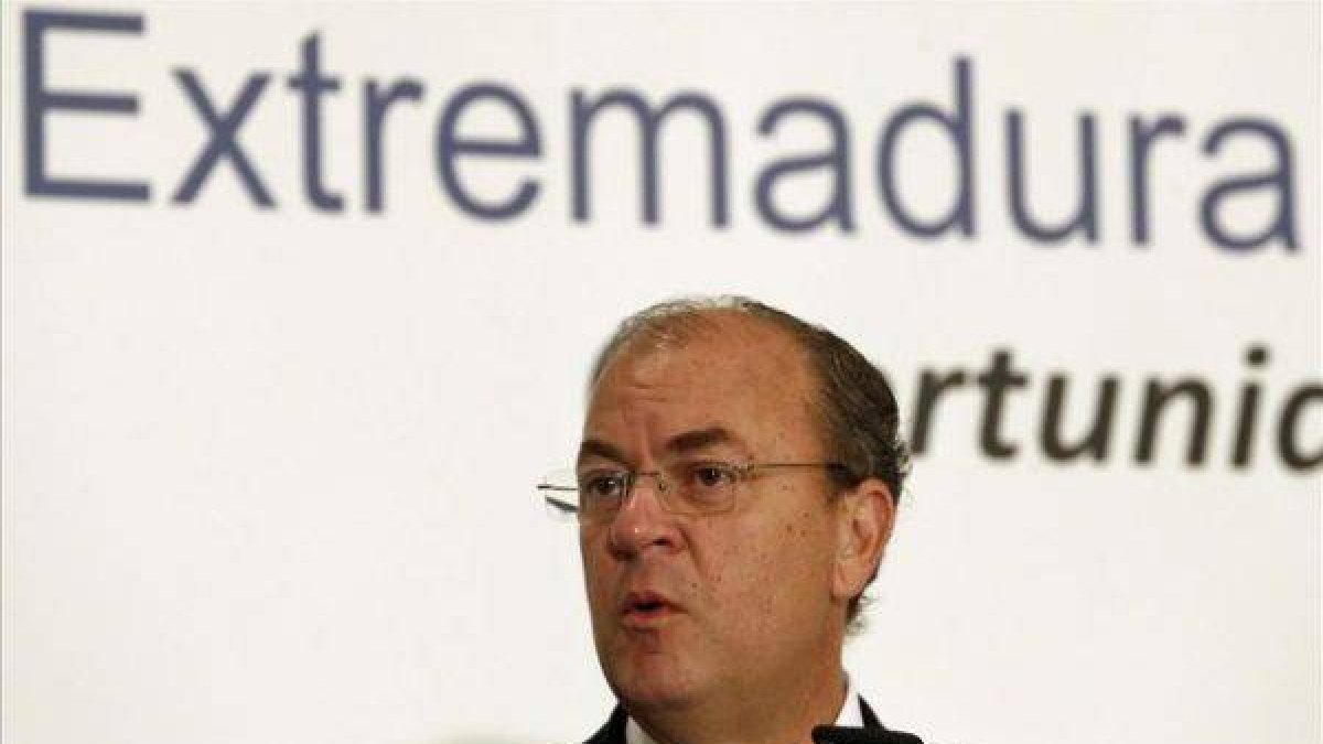 El presidente de Extremadura, José Antonio Monago, en el desayuno informativo que ha ofrecido este lunes en Madrid.