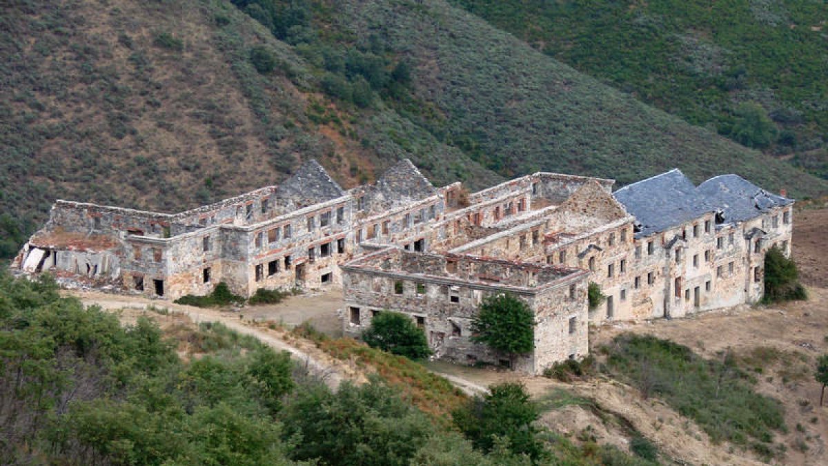 Imagen de archivo del poblado minero de la Peña del Seo. DL