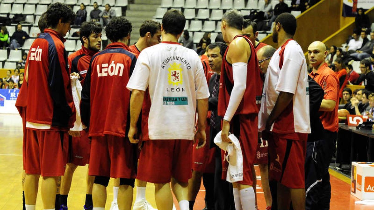 La plantilla de León de la temporada 2011-2012 será, salvo milagro, la última de su historia.