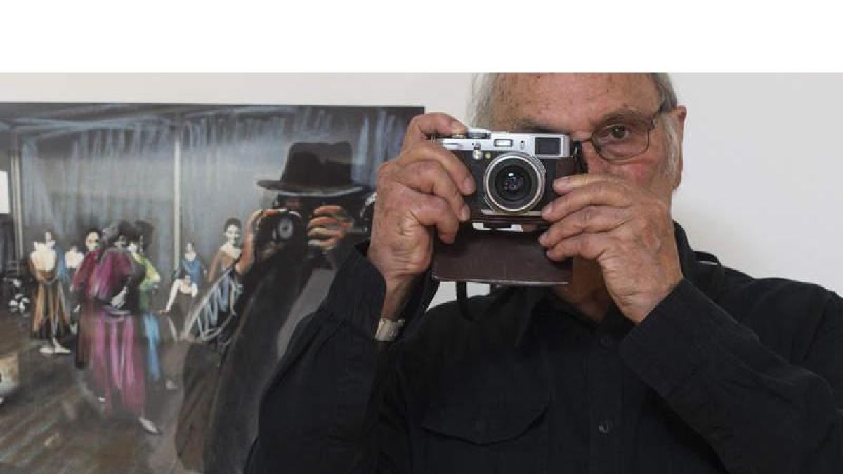 El director y fotógrafo Carlos Saura, en una de sus exposiciones.