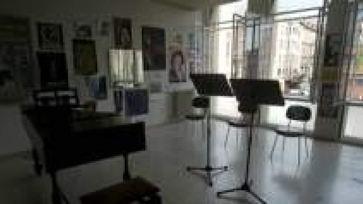 Interior de una de las aulas del Conservatorio de Música de León
