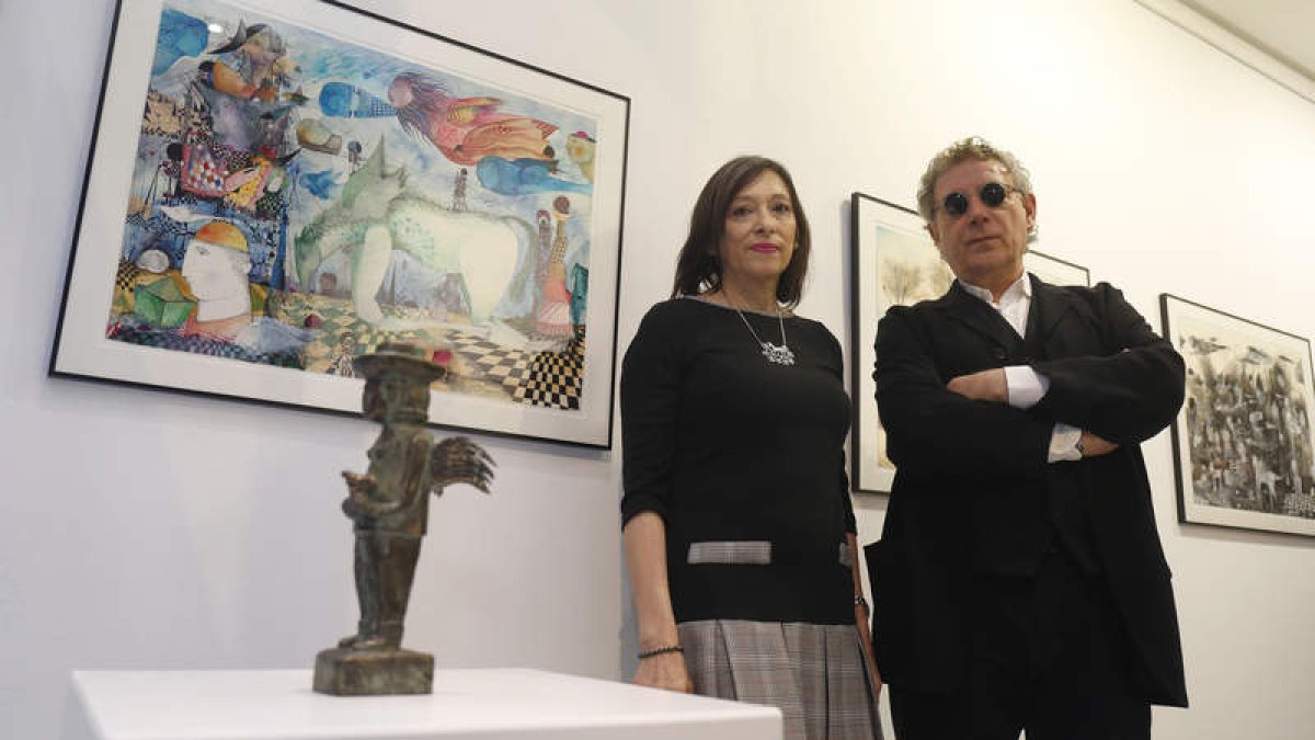 Alexandra Domínguez y Juan Carlos Mestre comparten exposición en la galería Ármaga. FERNANDO OTERO
