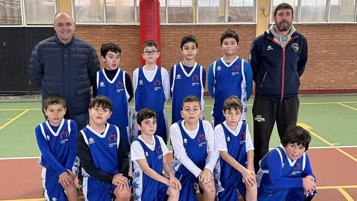Equipo del Colegio Agustinos B que lidera el grupo B. DL