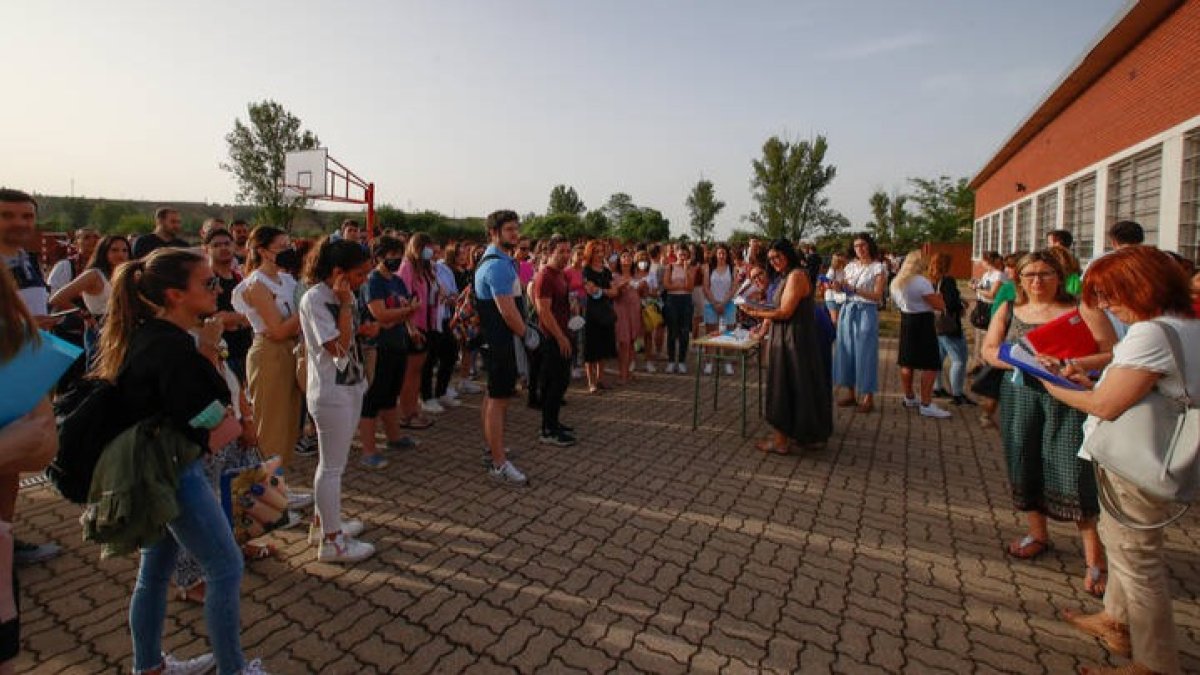 Aspirantes a las pruebas de Primaria de este año que se celebraron en junio en León. MIGUEL F. B.