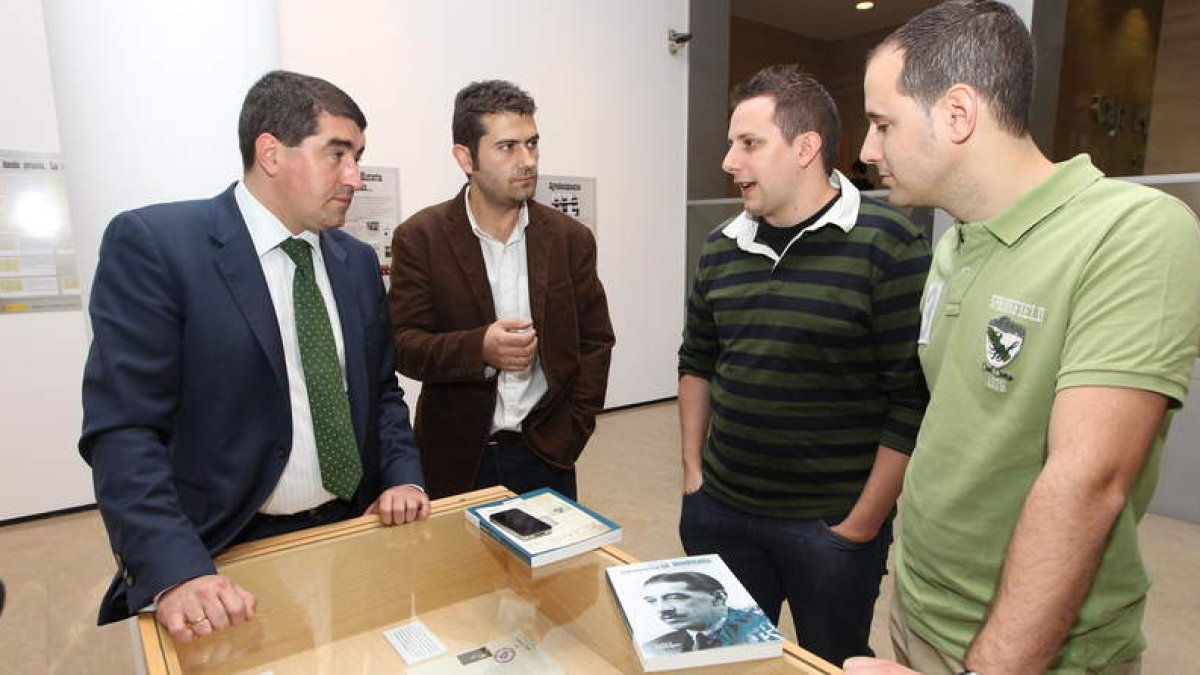 Pablo R. Lago, Carlos J. Domíguez, Nael Blanco y Miguel Álvarez, ayer en Ponferrada.