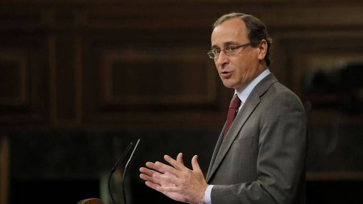 Alfonso Alonso, durante la última sesión de control al Gobierno.