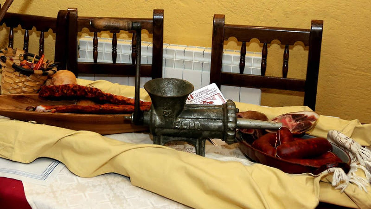 El Centro de Iniciativas Turísticas Mansilla Medieval organiza la decimoquinta edición de las Jornadas Gastronómicas que ofrecen saborear la matanza y deleitarse