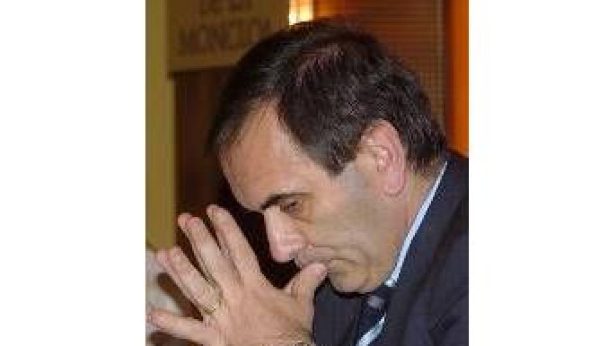 José Antonio Alonso, ayer, tras el Consejo de Ministros