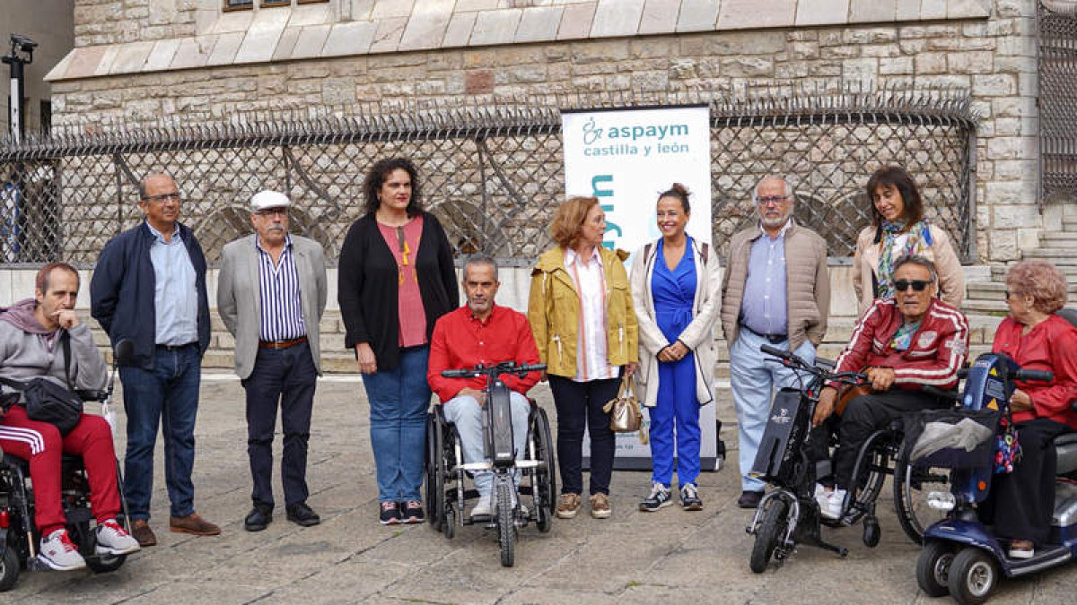 Actividad organizada por Aspaym en León. MIGUEL F. B.