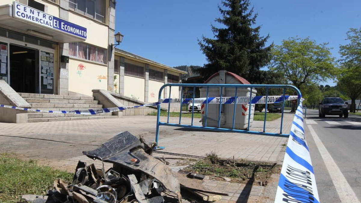 Estado que presentaba la zona después del accidente del todoterreno.