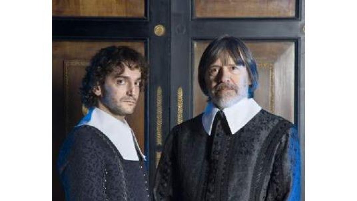 Albert Triola y Josep María Flotats, como Pascal y Descartes.