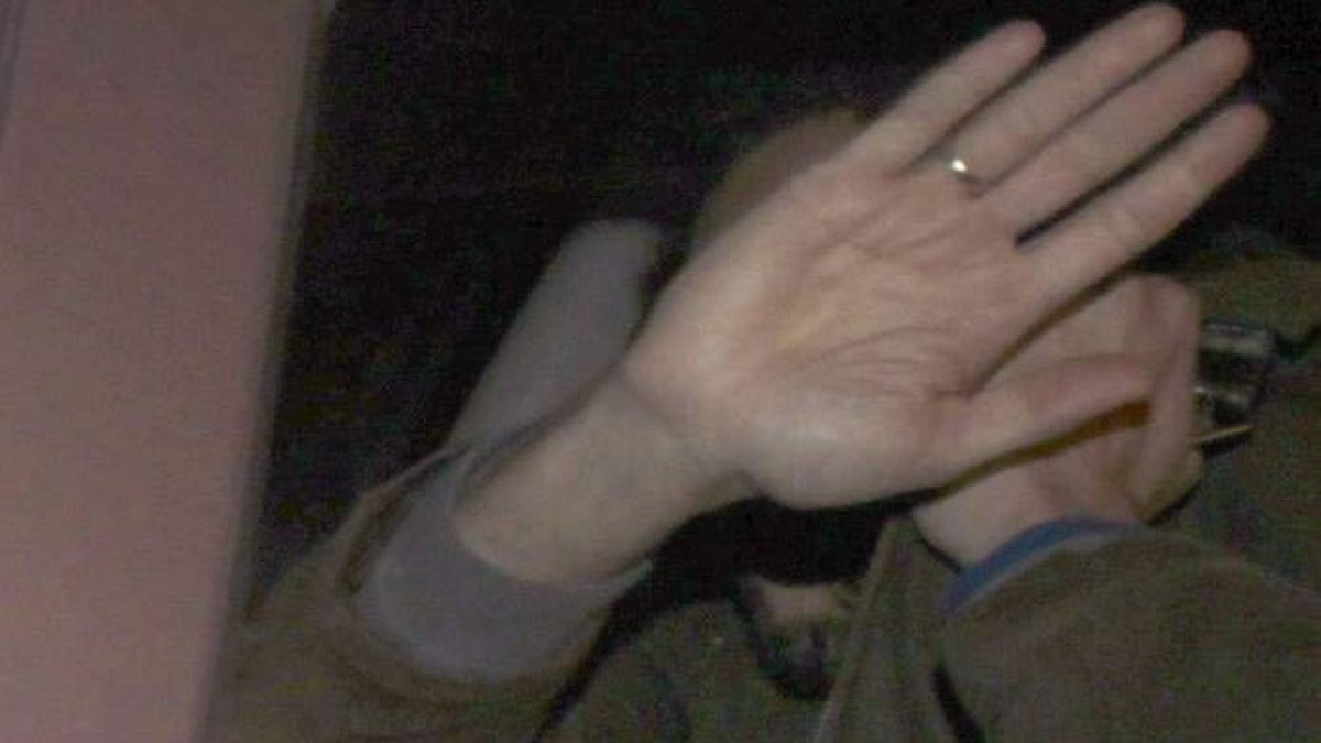 David Fuentes, a su llegada a la Comisaría de Oviedo a última hora del martes.