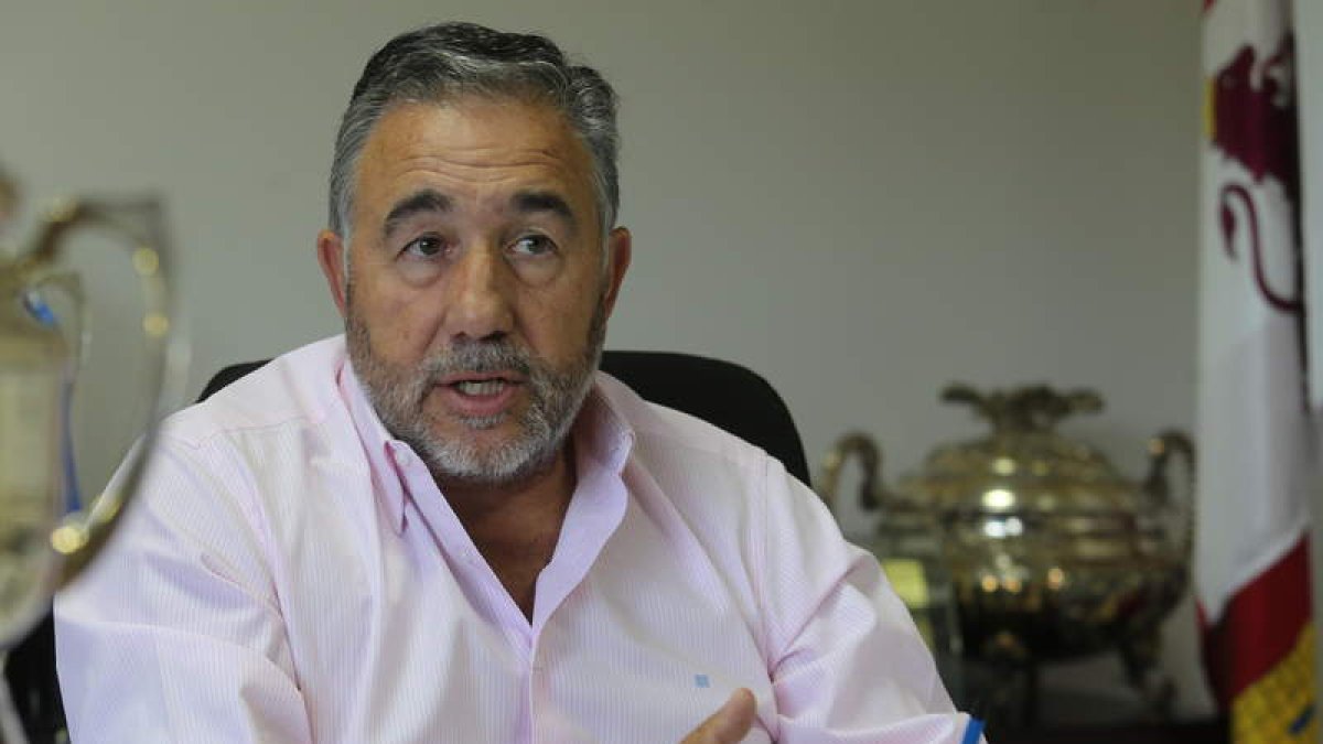 Silvano confía plenamente en Lasheras y Díaz para lograr la permanencia en Segunda.