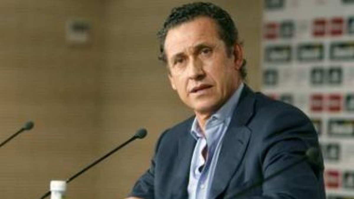 Jorge Valdano, durante la rueda de prensa que ofreció tras el anuncio de su cese.