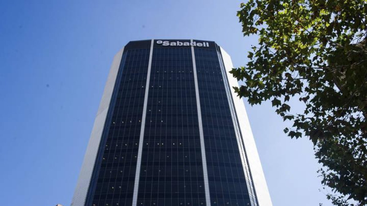 Edificio corporativo del Banco Sabadell de Barcelona.