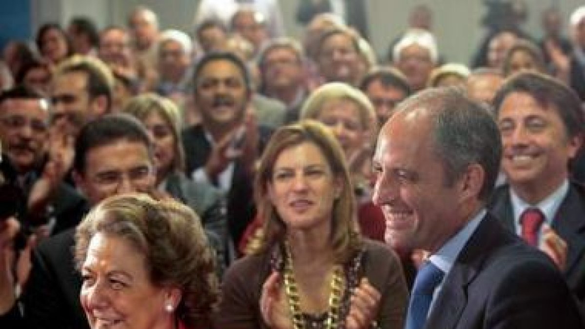 La alcaldesa de Valencia, Rita Barberá, y el presidente de la comunidad valenciana, Camps.