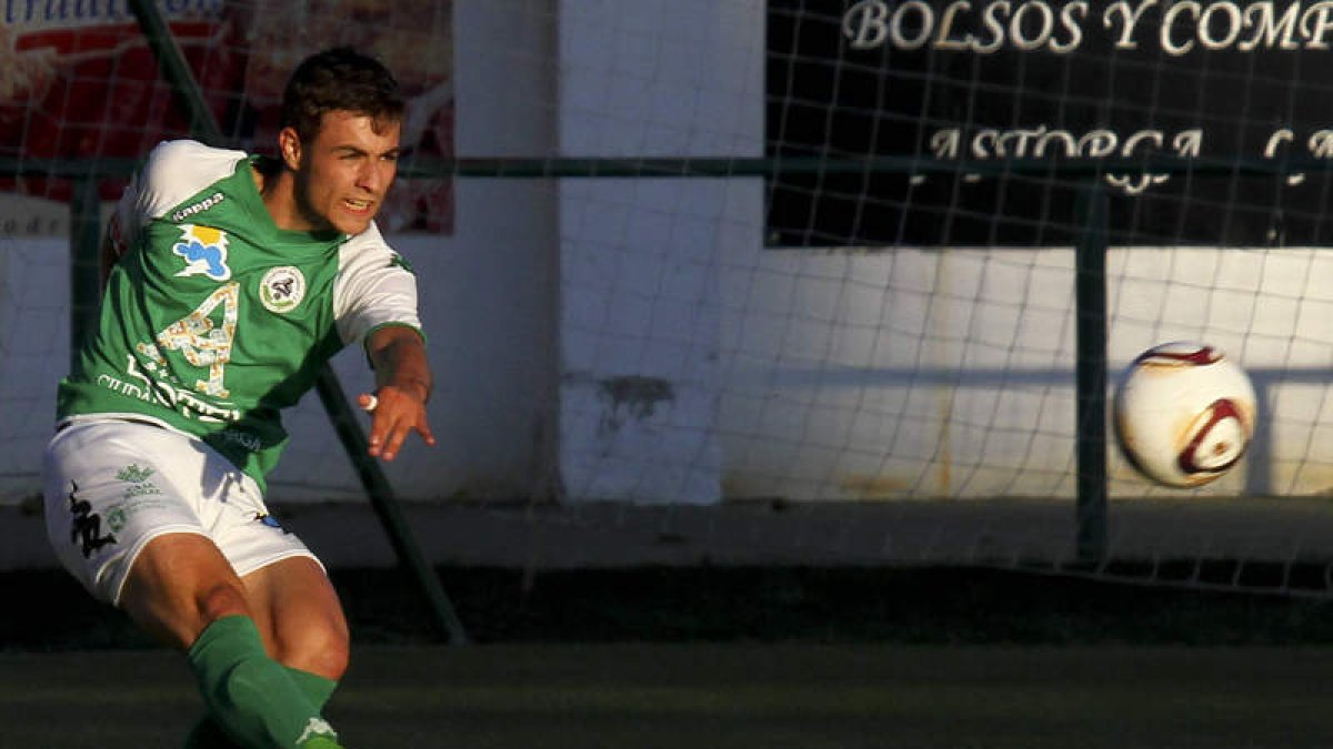 Cristian es baja por sanción esta tarde frente al Tordesillas.