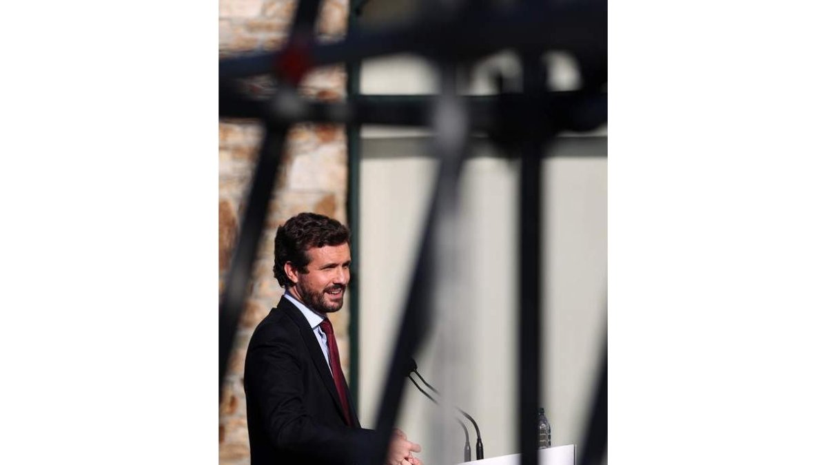 Pablo Casado, presidente del PP, este viernes en su visita a Galicia. CABALAR