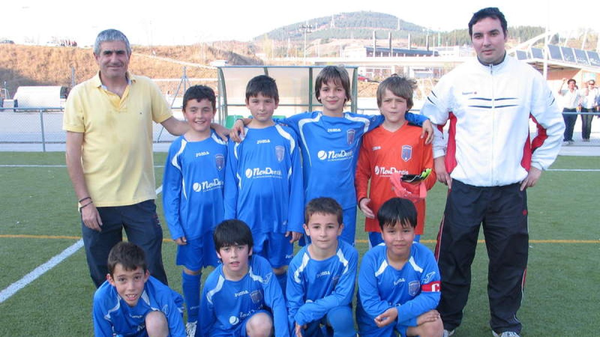 Formación del Cacabelense de la categoría benjamín.