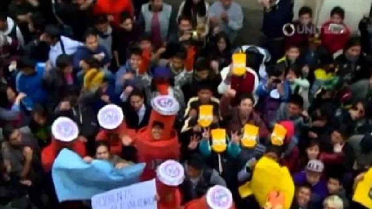 Imagen de una de las manifestaciones a favor de 'Los Simpson' en Bolivia.