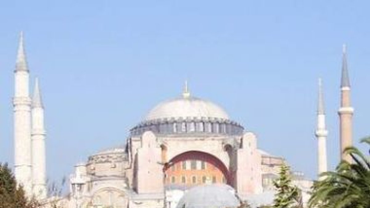Estambul. Mezquita de Santa Sofía, referencia deslumbrante de un mundo de sensaciones.