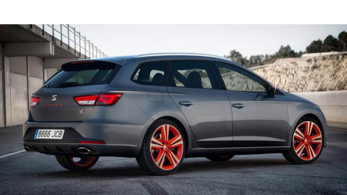 El paquete «Performance» personaliza, aún más, la imagen del Seat León ST Cupra.
