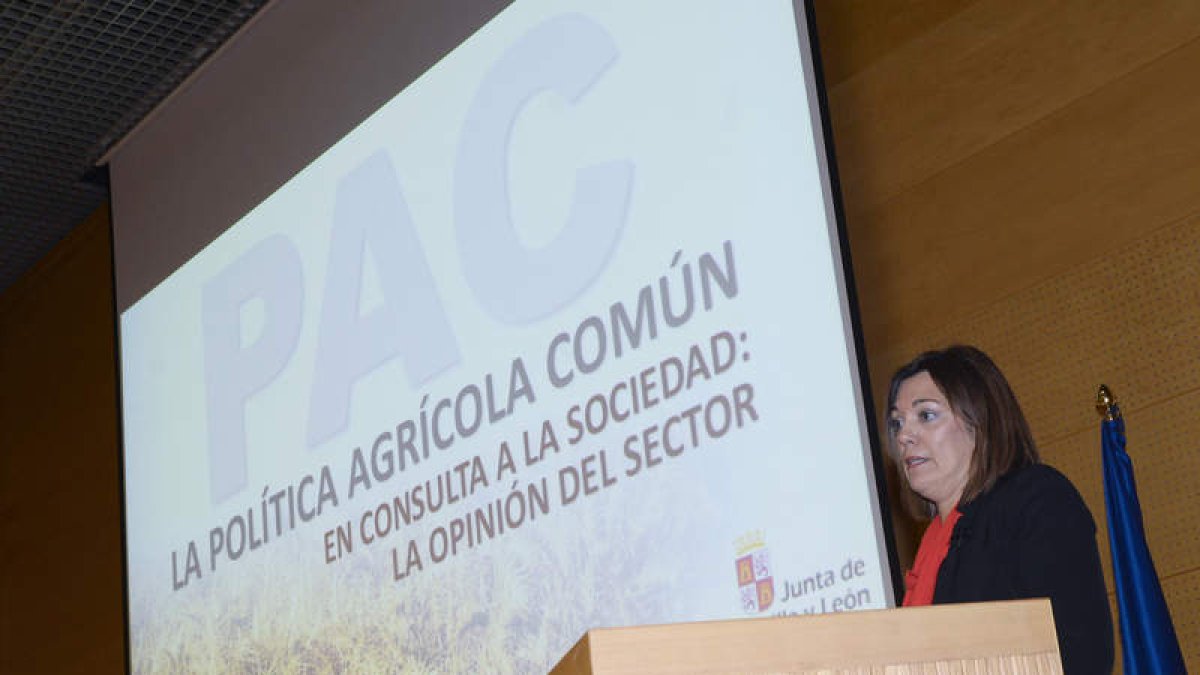La consejera de Agricultura y Ganadería, Milagros Marcos, en el acto de ayer. NACHO GALLEGO