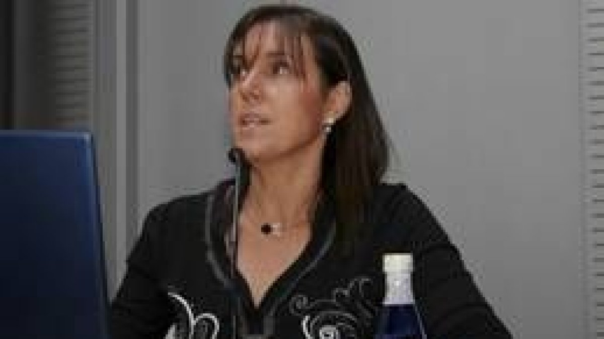 Marisa Alija, en un momento de la conferencia que pronunció ayer en León