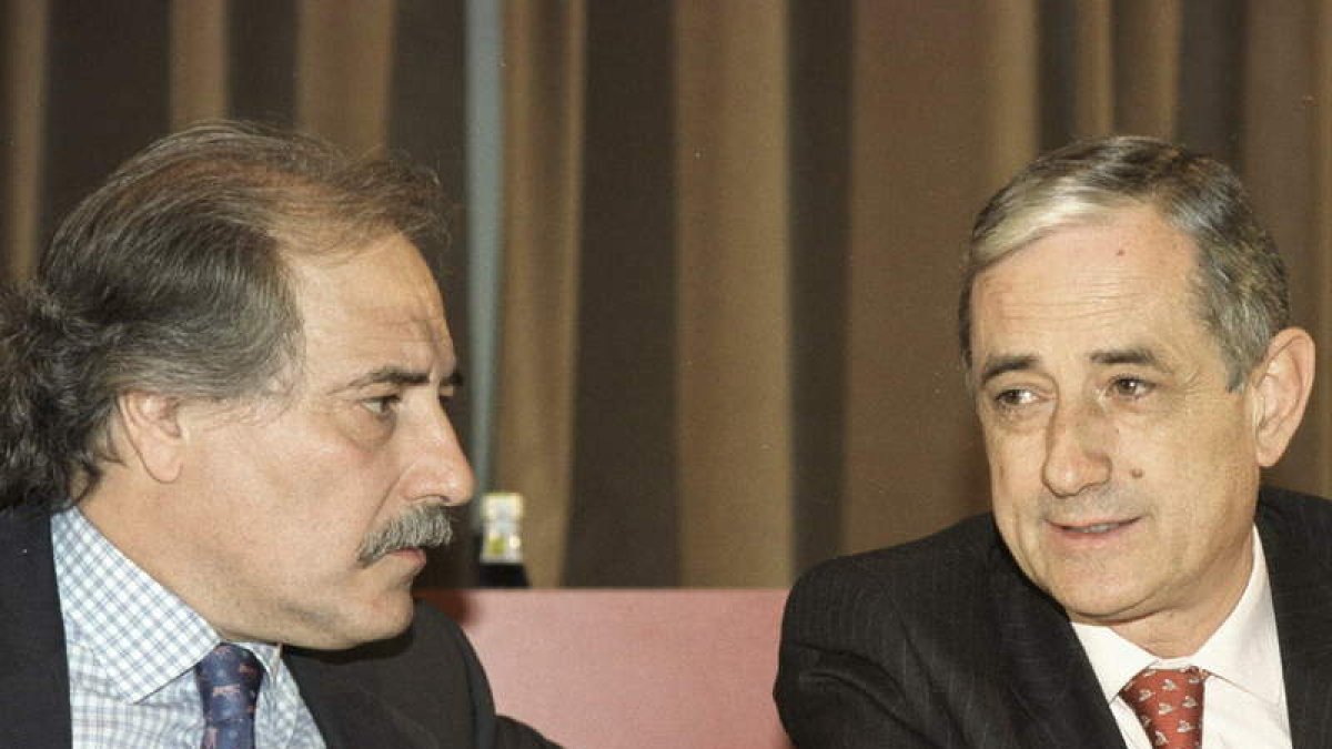 El ex presidente de CCM, Hernández Moltó y el ex director general Ortega.