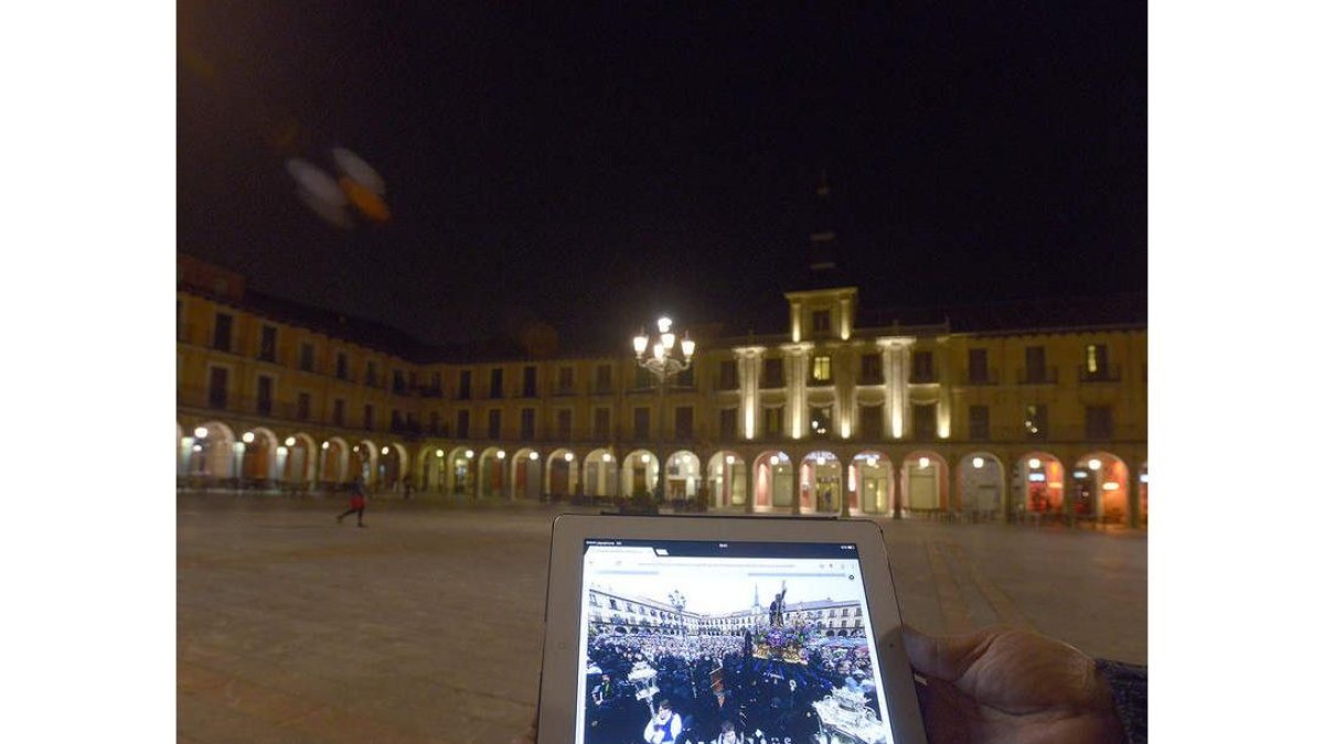 El dispositivo móvil permite contemplar los principales acontecimientos de la Semana Santa en el lugar donde se producen