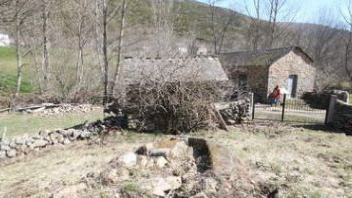 La lechería se encuentra en un complejo en el que el pueblo disponía de otras instalaciones.