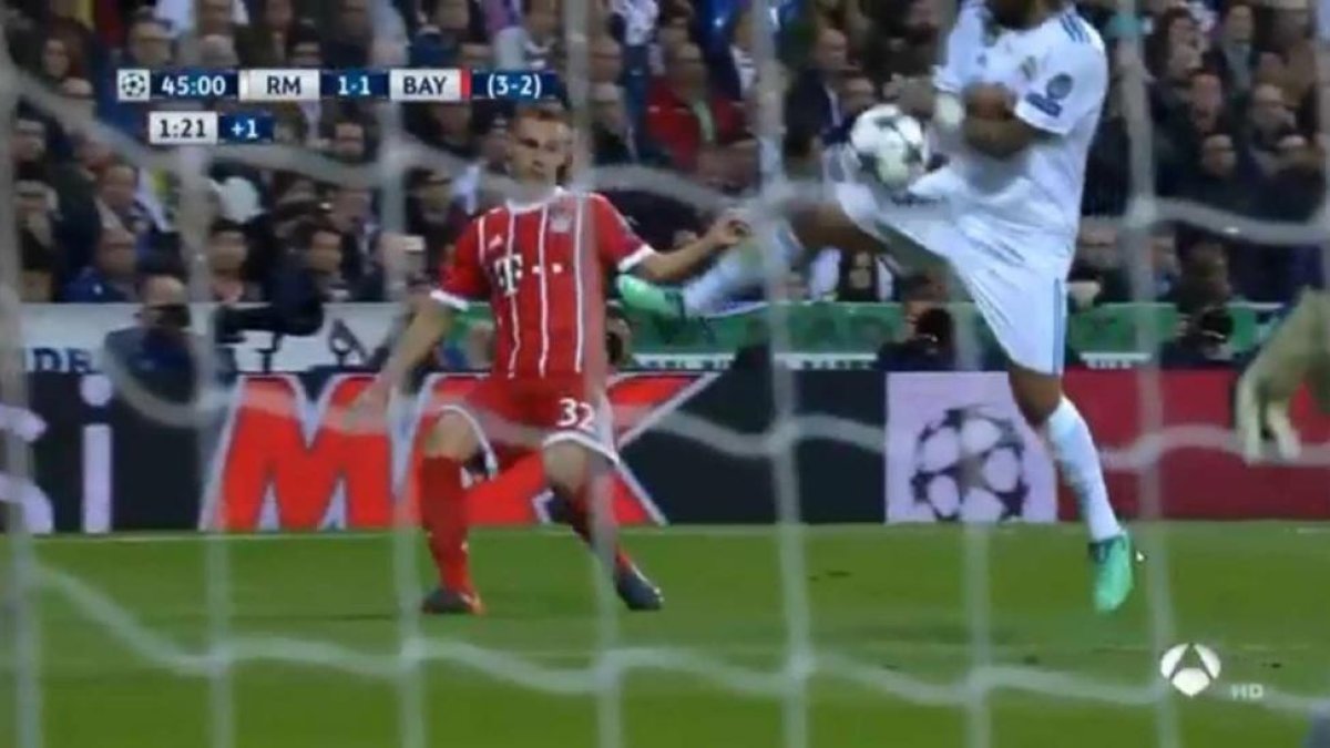 Marcelo, en la jugada polémica.