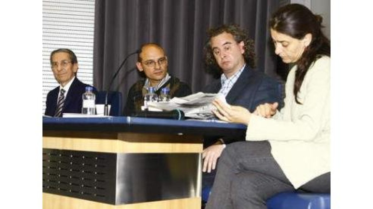 Duhalde, Rodríguez, Fondebrider y Salado, ayer en León.