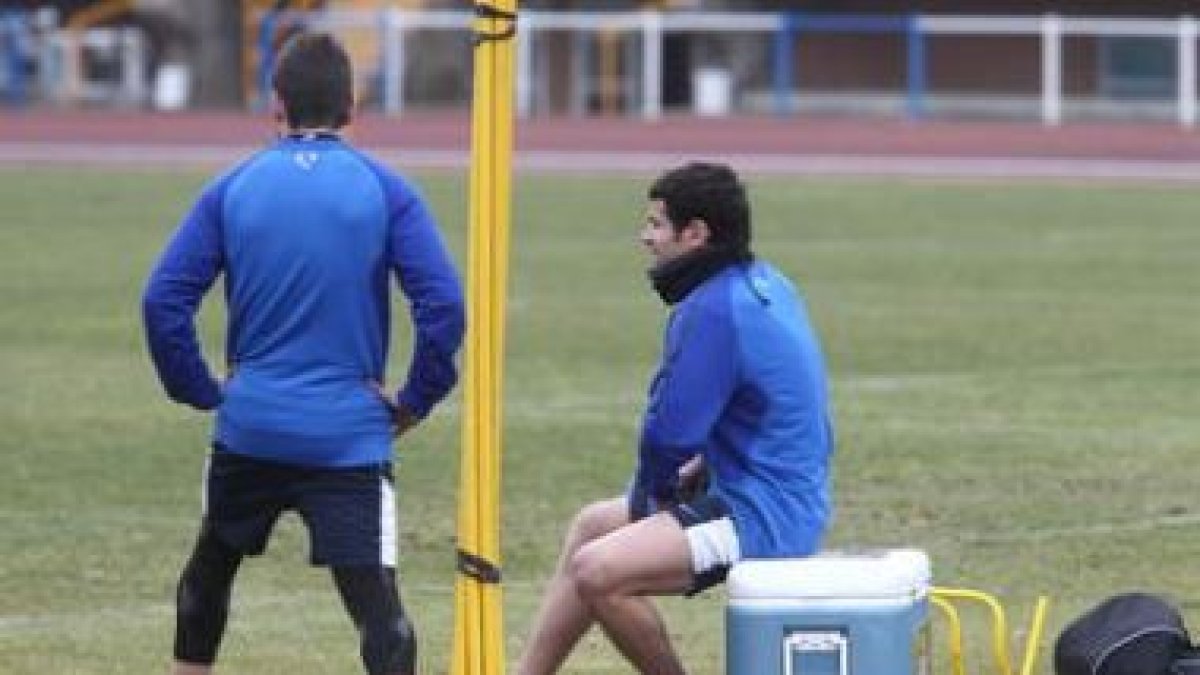 Cristian regresó al equipo en Huelva y podría seguir en la banda ante el Real Betis.