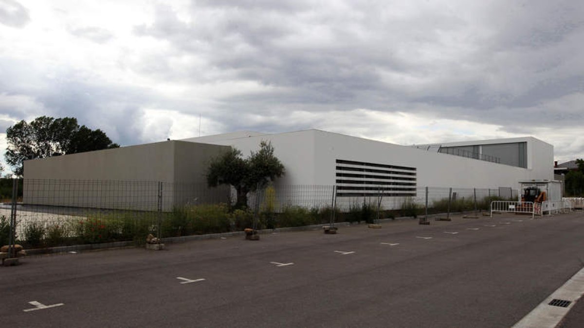 Aspecto exterior del nuevo centro de formación profesional de Ponferrada.