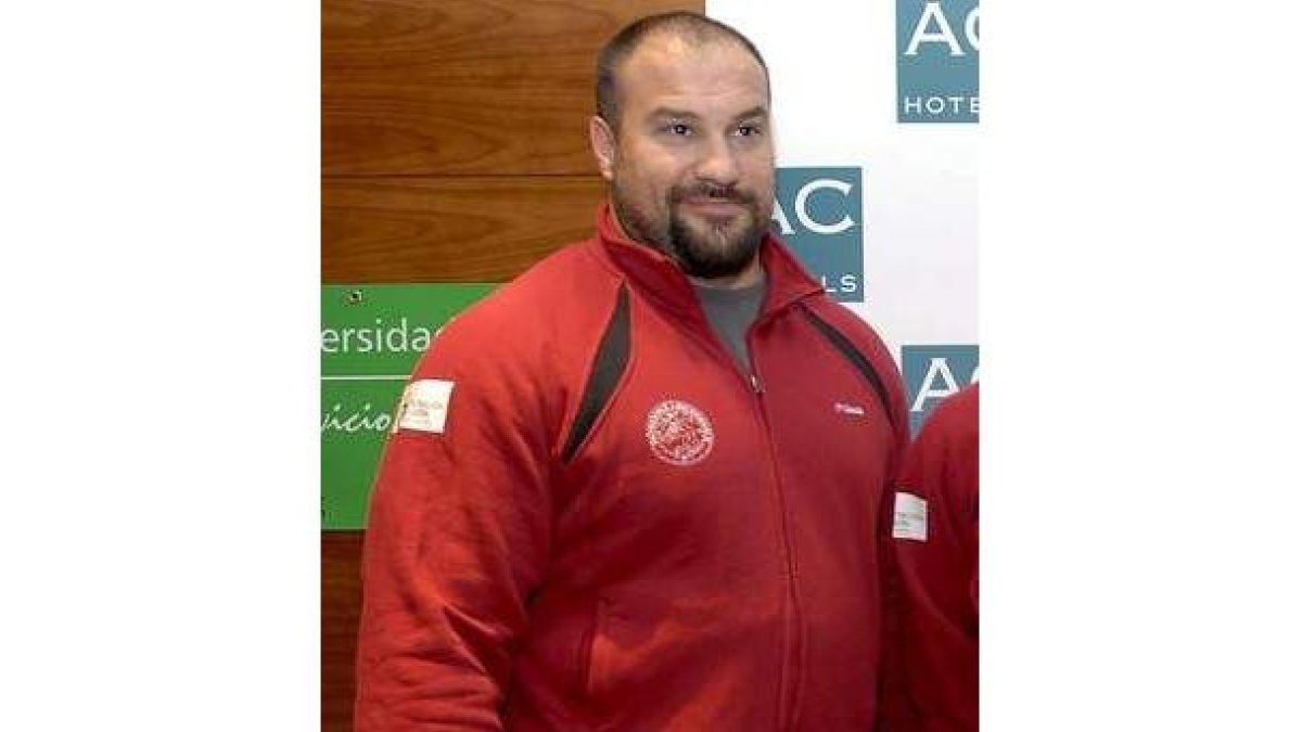 Manolo con los medios.