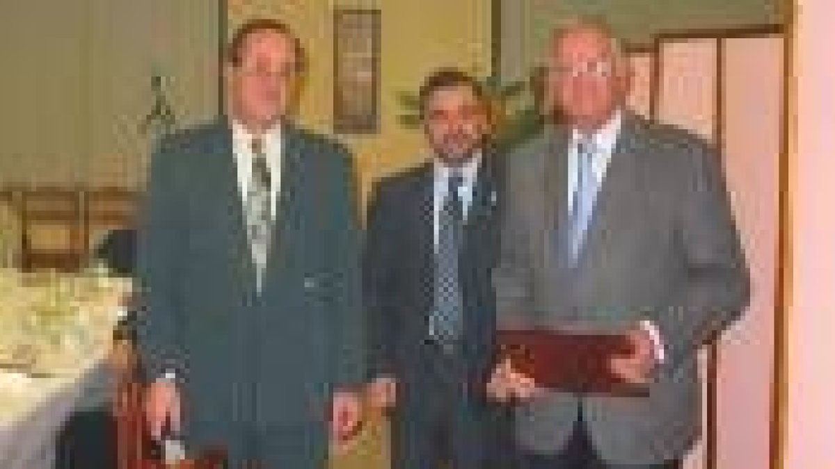 José Manuel Ramos, de Empresas Ramos, recibió un premio en La Bañeza