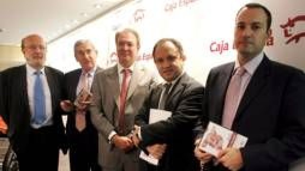 Escudero, Pedruelo, Lagartos, Peiret y Bernal durante la presentación