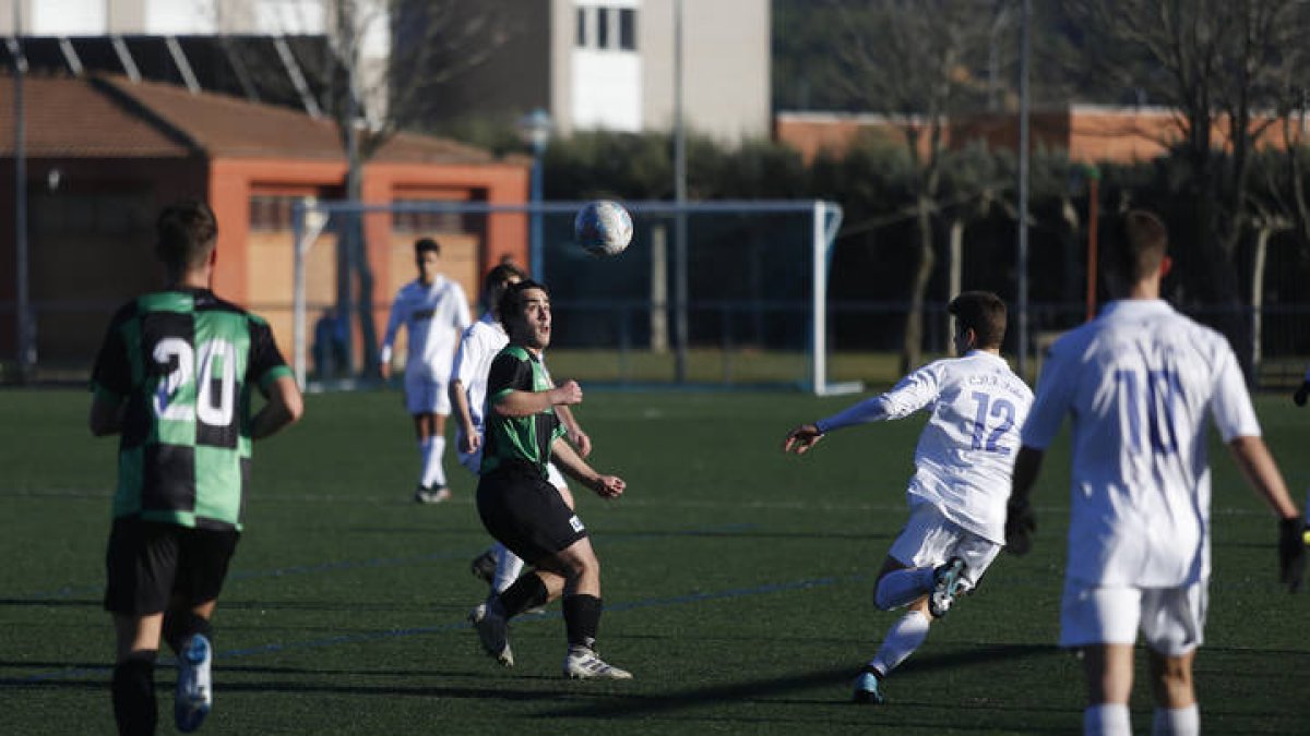Partido de fútbol Peña - Puente Castro. F. Otero Perandones.