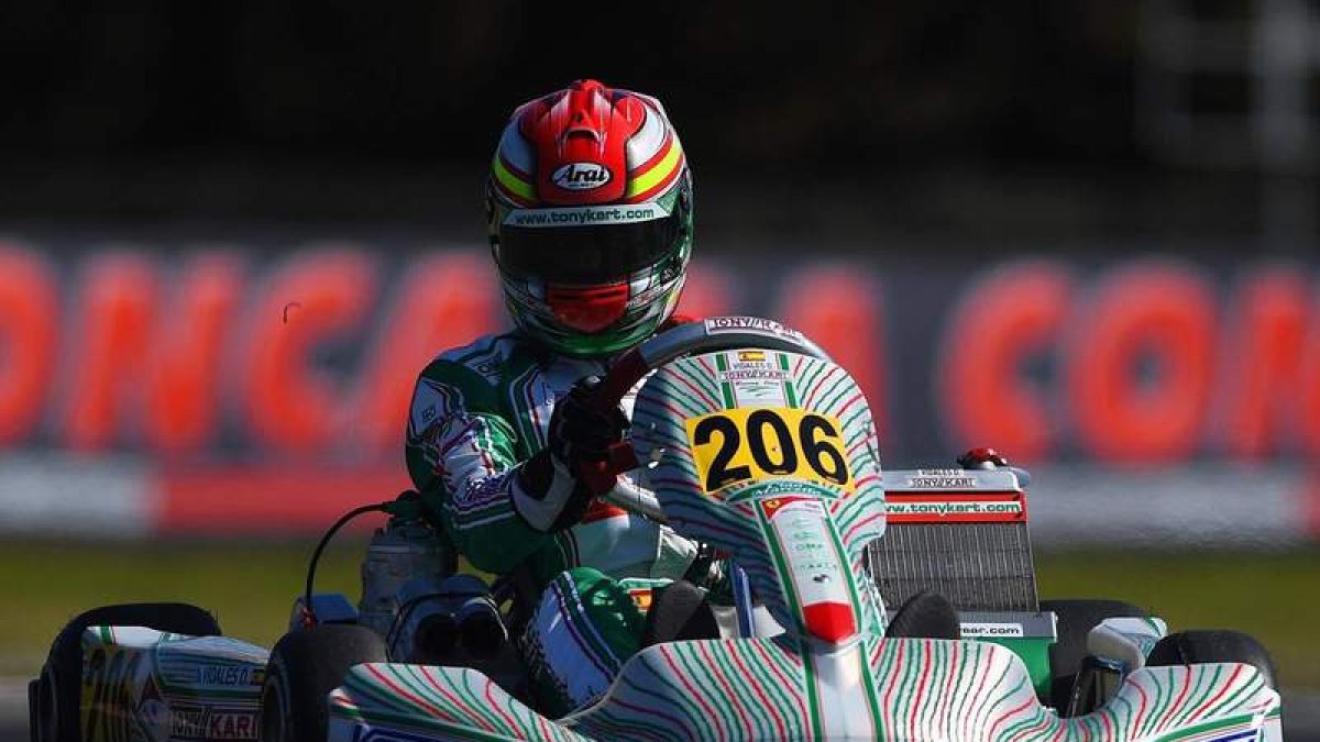 David Vidales aspira a levantar el trofeo de campeón del mundo en las categorías OK y KZ. NÚÑEZ