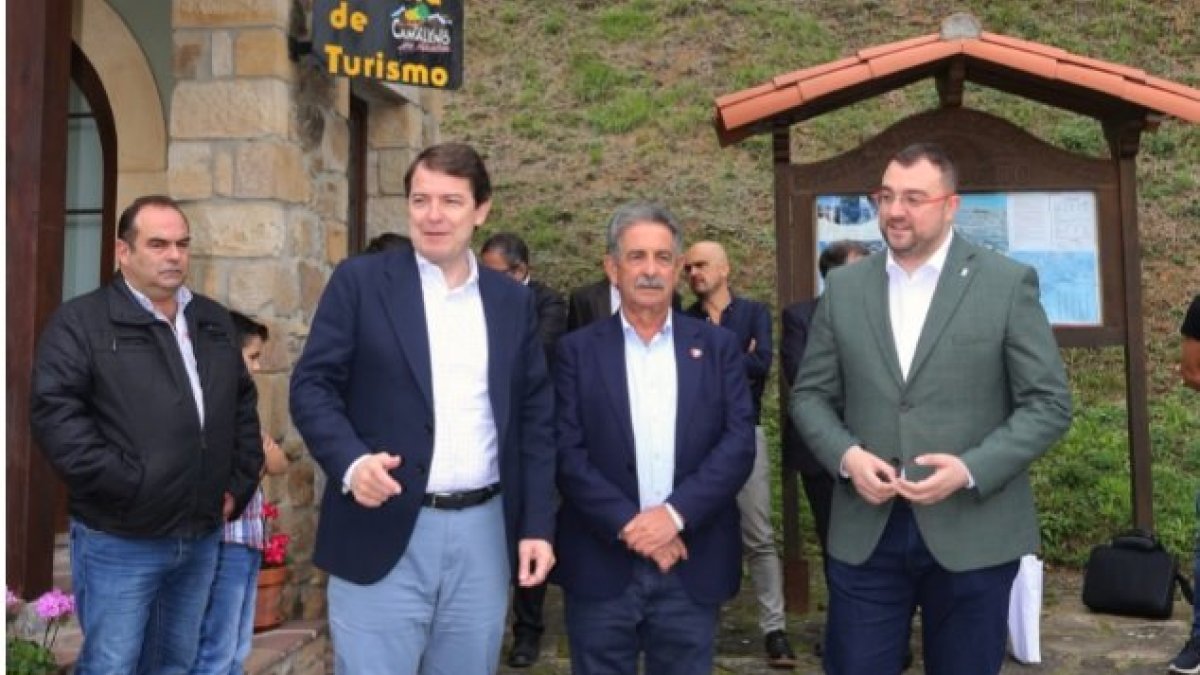 Fernández Mañueco en la Comisión de Picos de Europa. ICAL