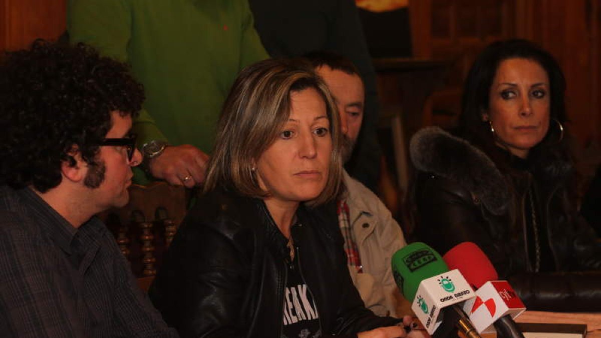 Palacios, Blanco, Fernández y García, en la rueda de prensa ofrecida ayer en Cacabelos.