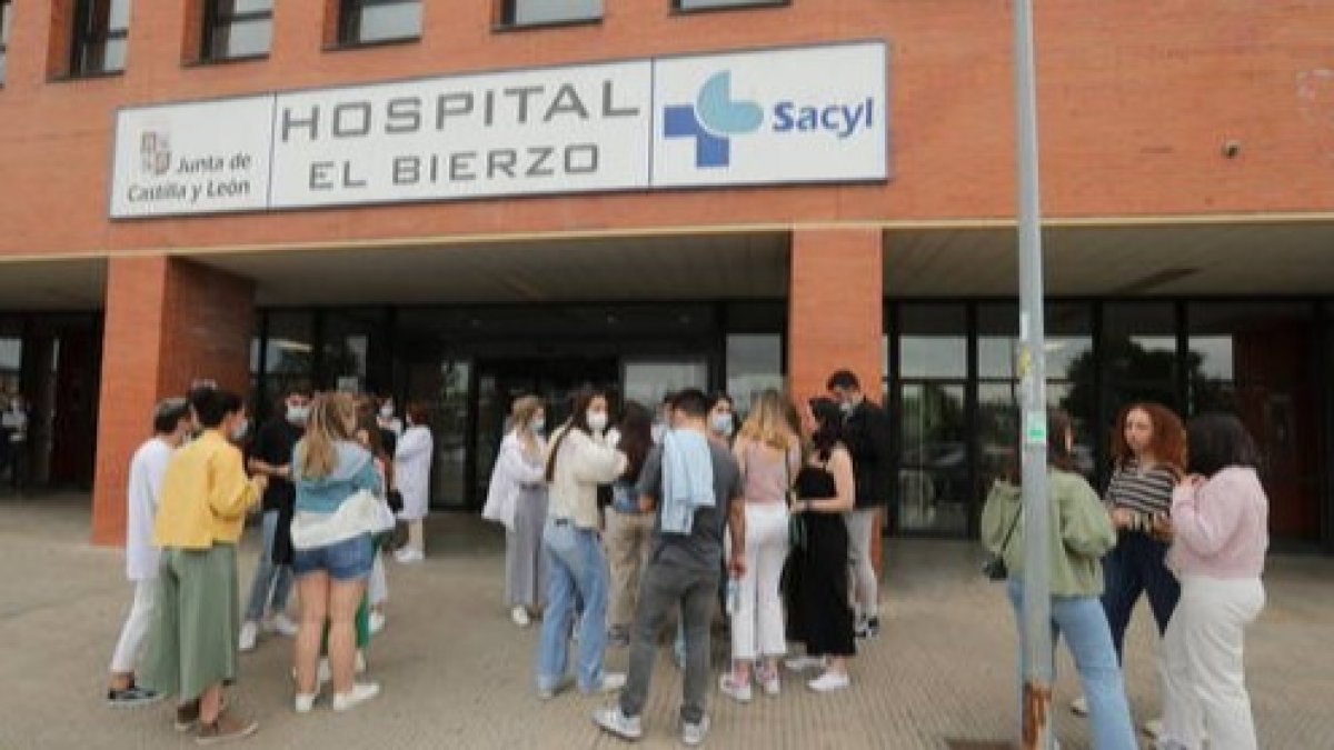 Hospital de El Bierzo. LUIS DE LA MATA