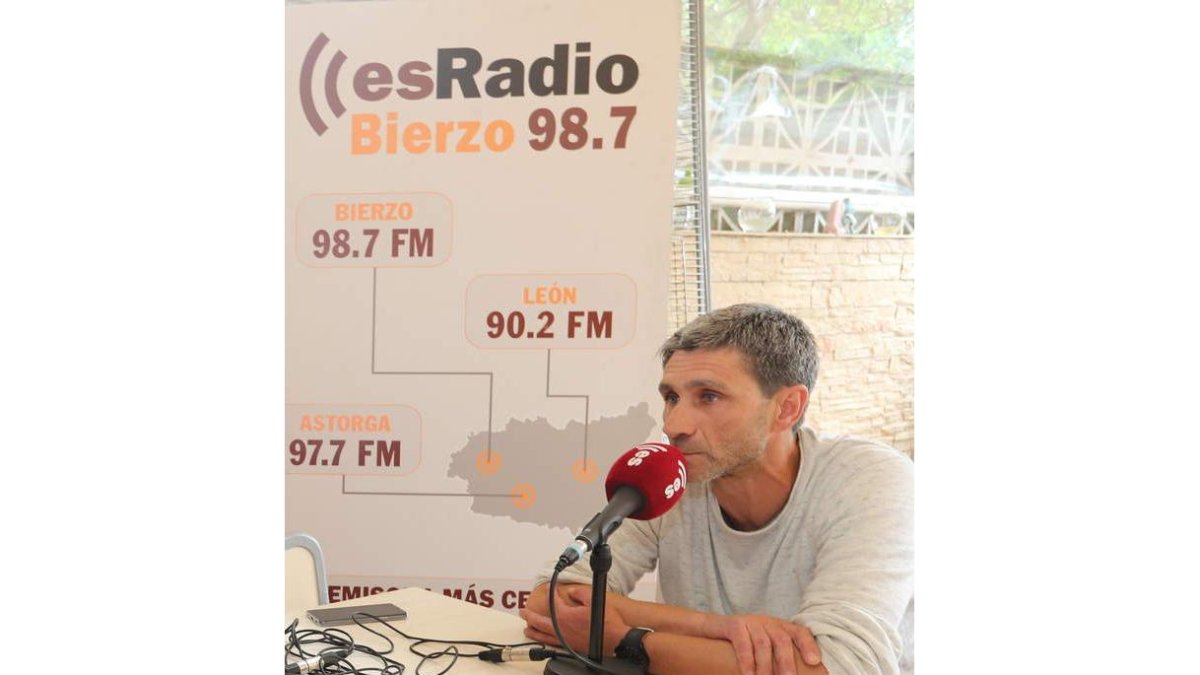 La dirección deportiva que encabeza Tomás Nistal trabaja para cubrir la baja de Guille. L. DE LA MATA